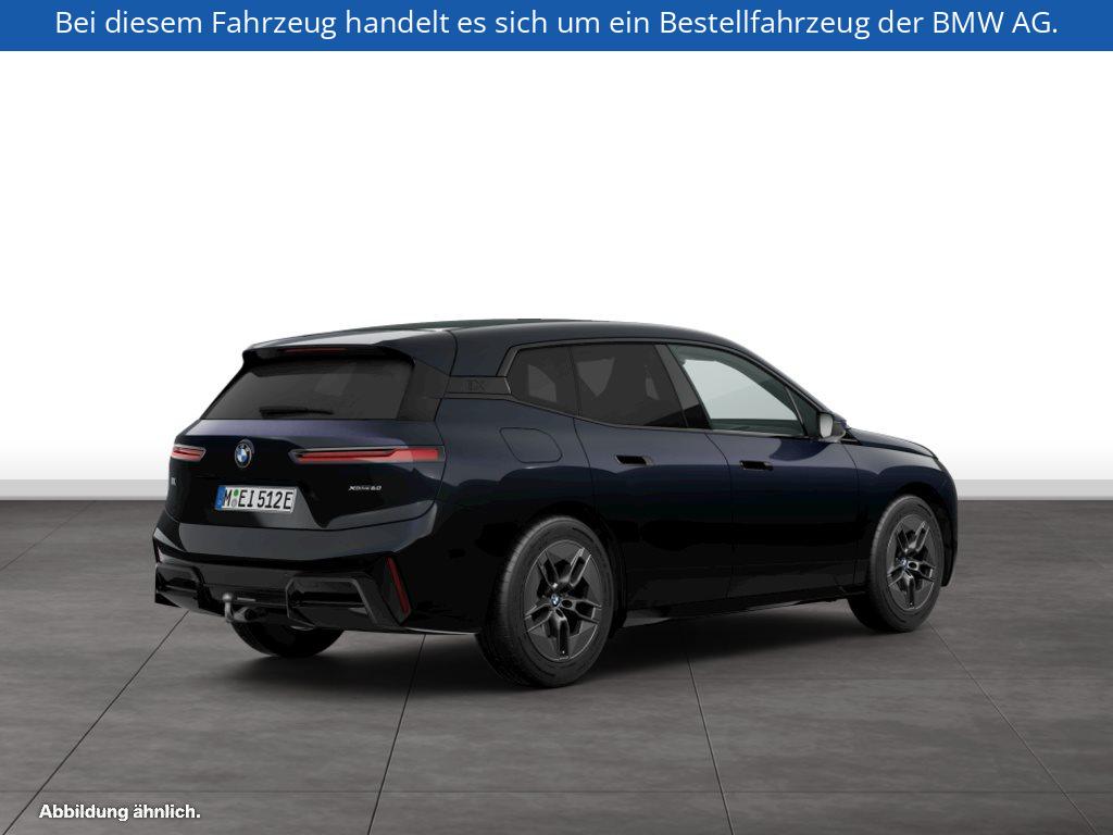 Fahrzeugabbildung BMW iX xDrive60