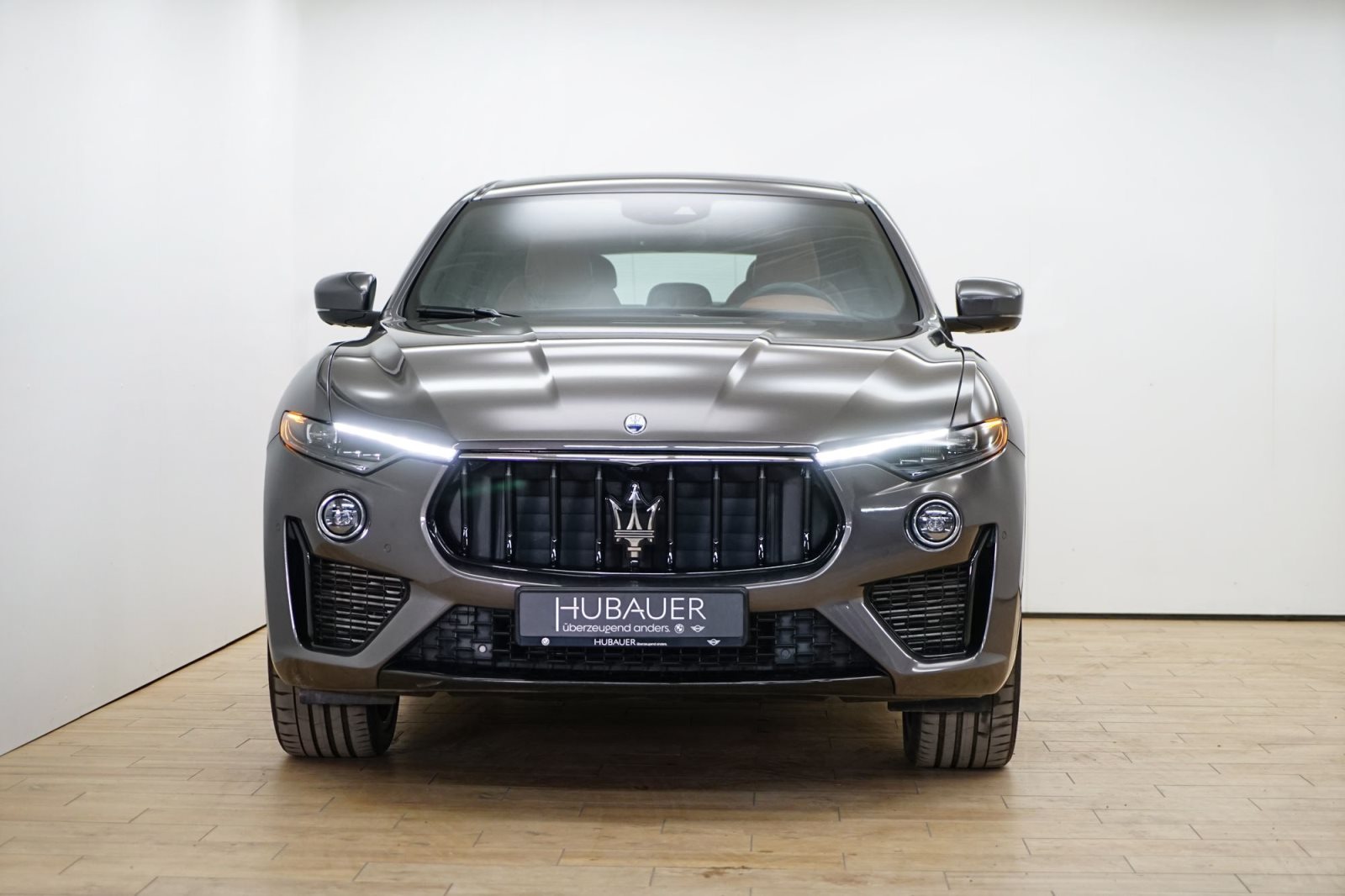 Fahrzeugabbildung Maserati Levante Modena S [Navi, LED, SoftClose, 20 LMR]