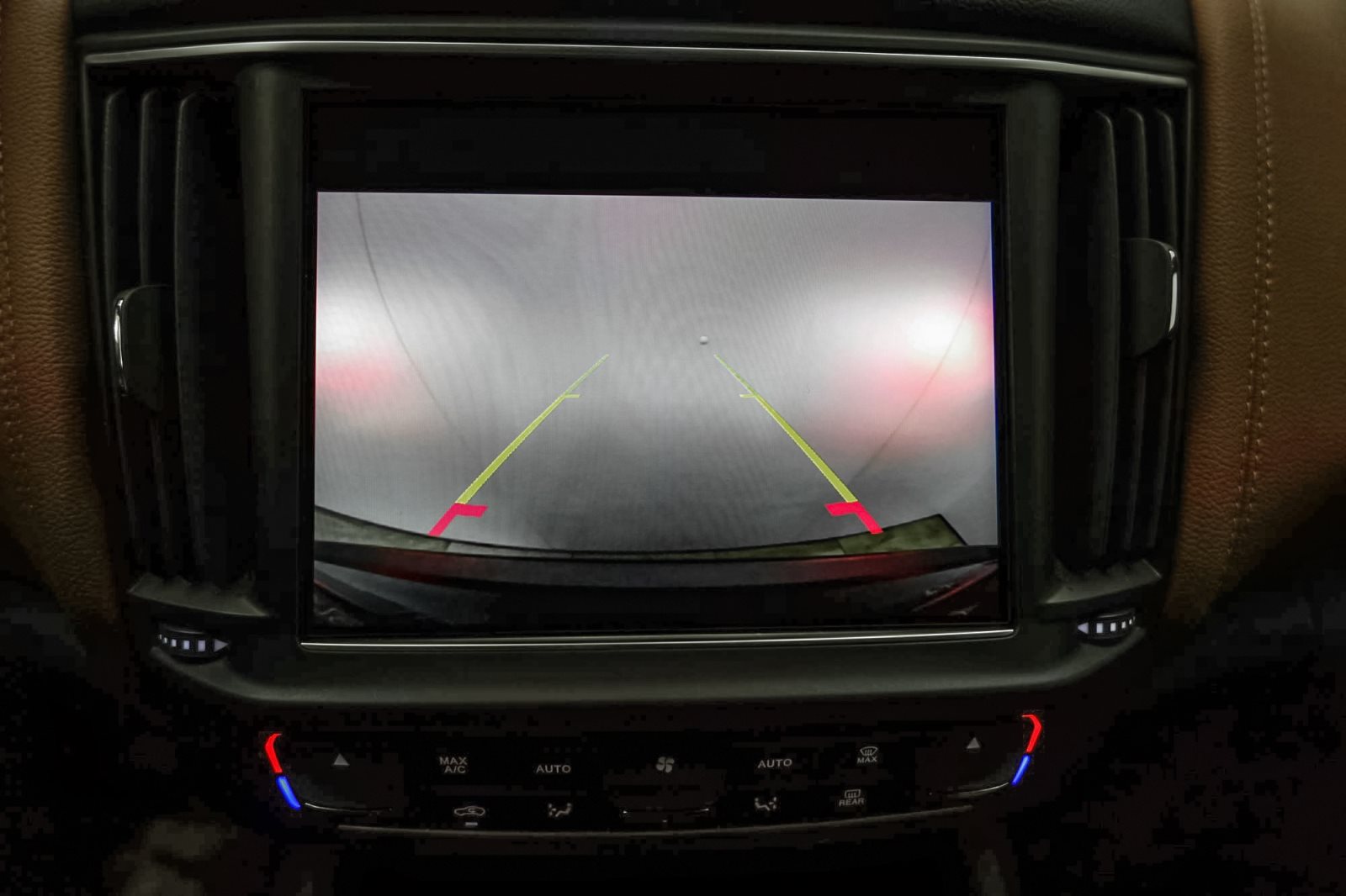 Fahrzeugabbildung Maserati Levante Modena S [Navi, LED, SoftClose, 20 LMR]