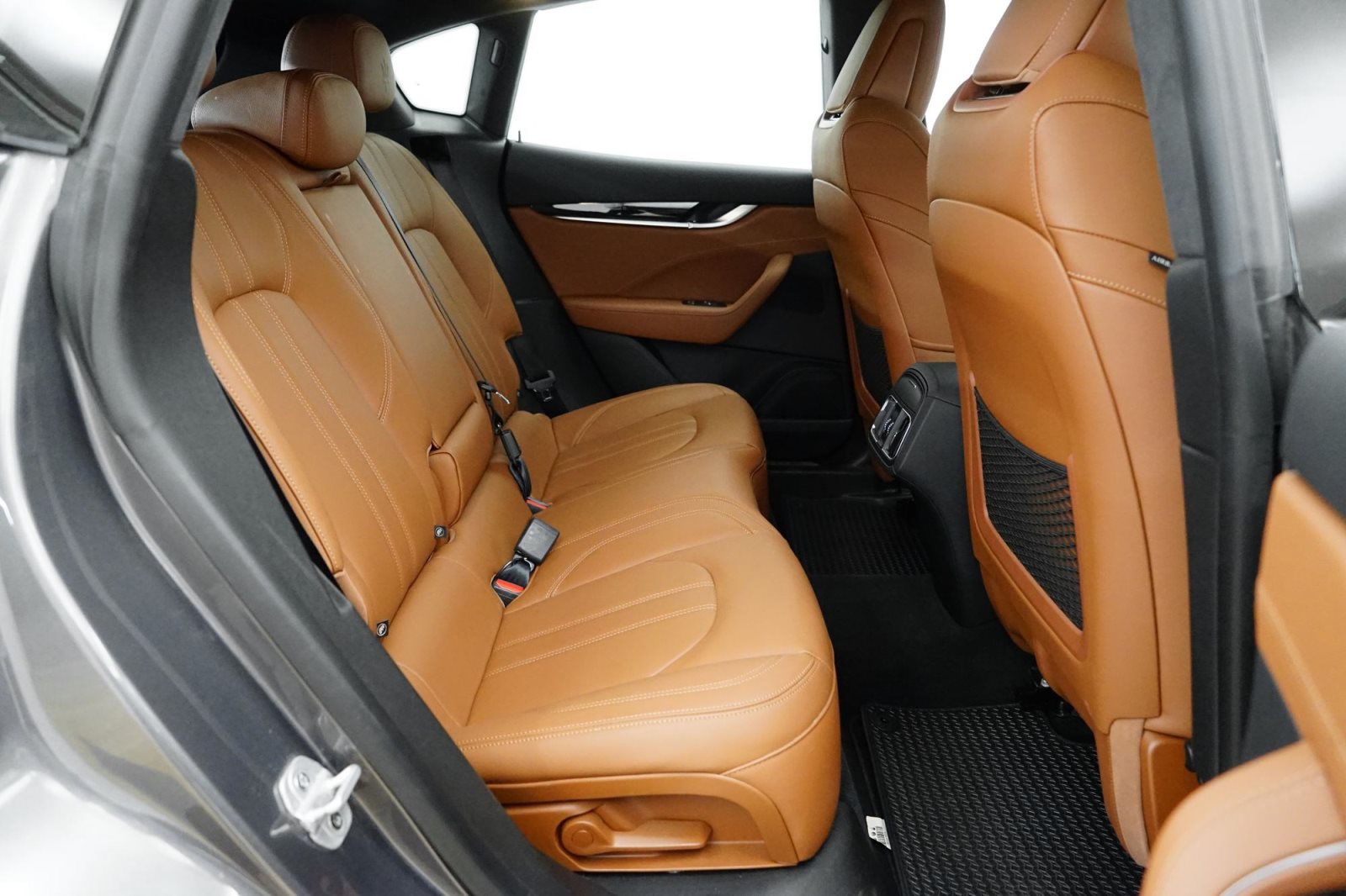 Fahrzeugabbildung Maserati Levante Modena S [Navi, LED, SoftClose, 20 LMR]