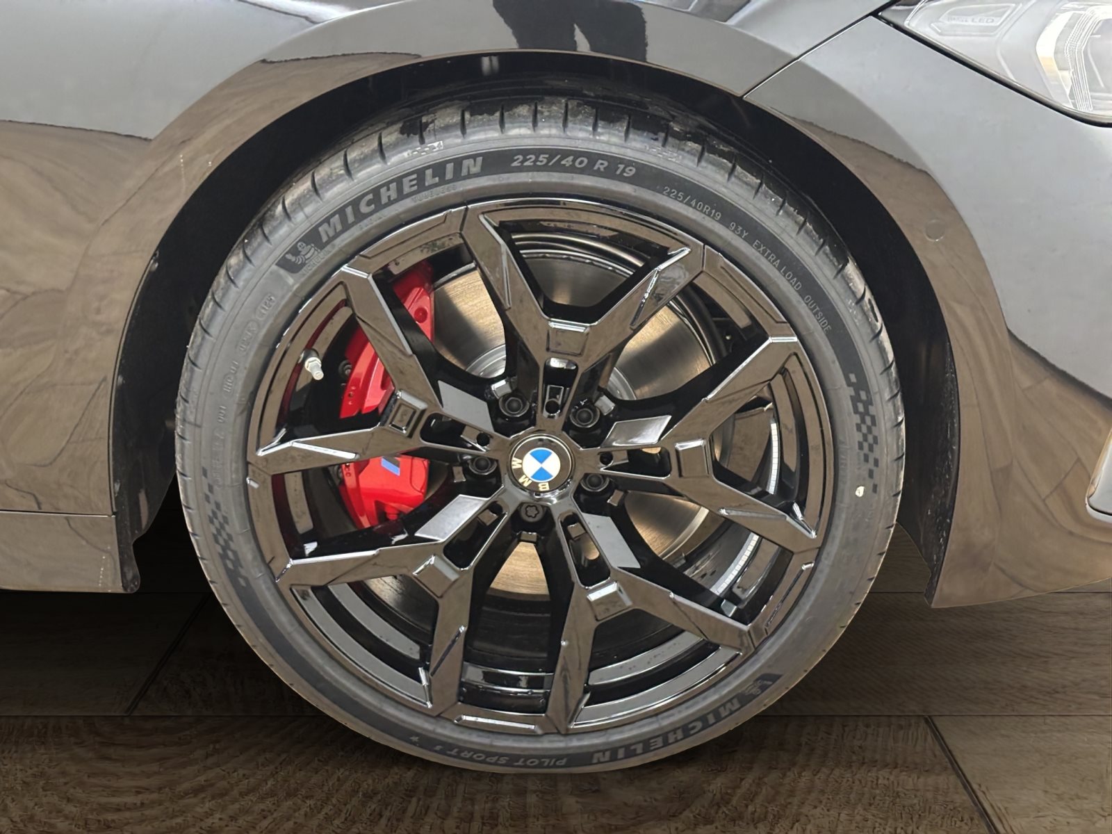 Fahrzeugabbildung BMW 320d xDrive Touring [M Sport Pro, AHK, ACC, RFK, 19 LMR]