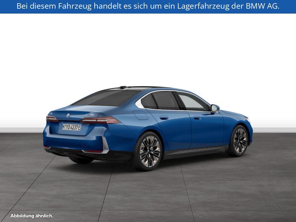 Fahrzeugabbildung BMW i5 xDrive40