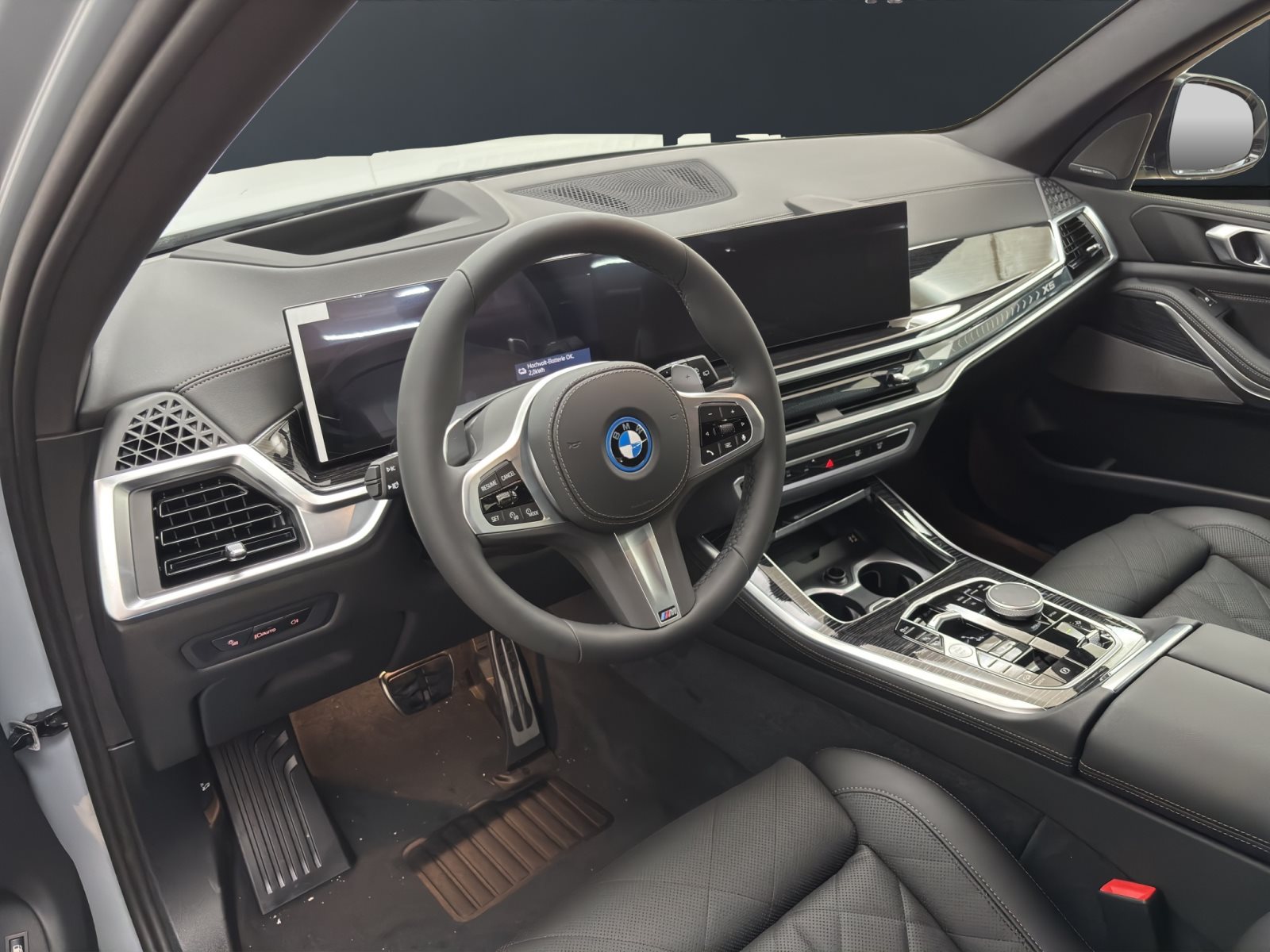 Fahrzeugabbildung BMW X5 xDrive50e [M Sport Pro, HUD, AHK, ACC, 22 LMR]