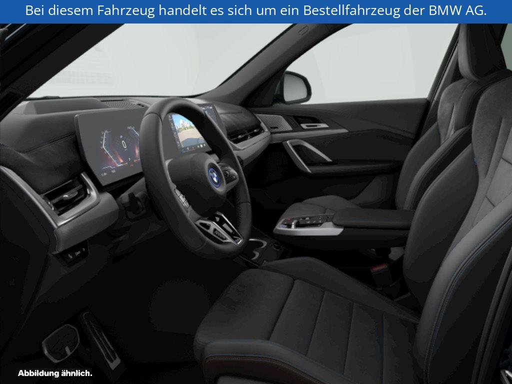 Fahrzeugabbildung BMW iX1 eDrive20