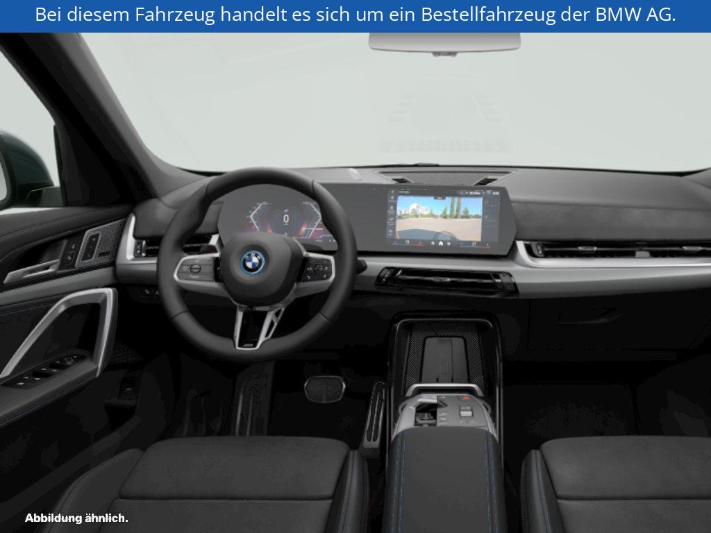 Fahrzeugabbildung BMW iX1 eDrive20
