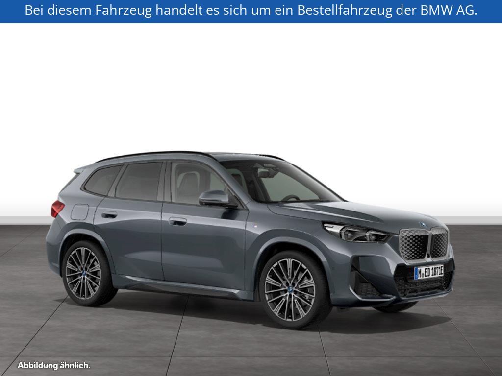 Fahrzeugabbildung BMW iX1 eDrive20