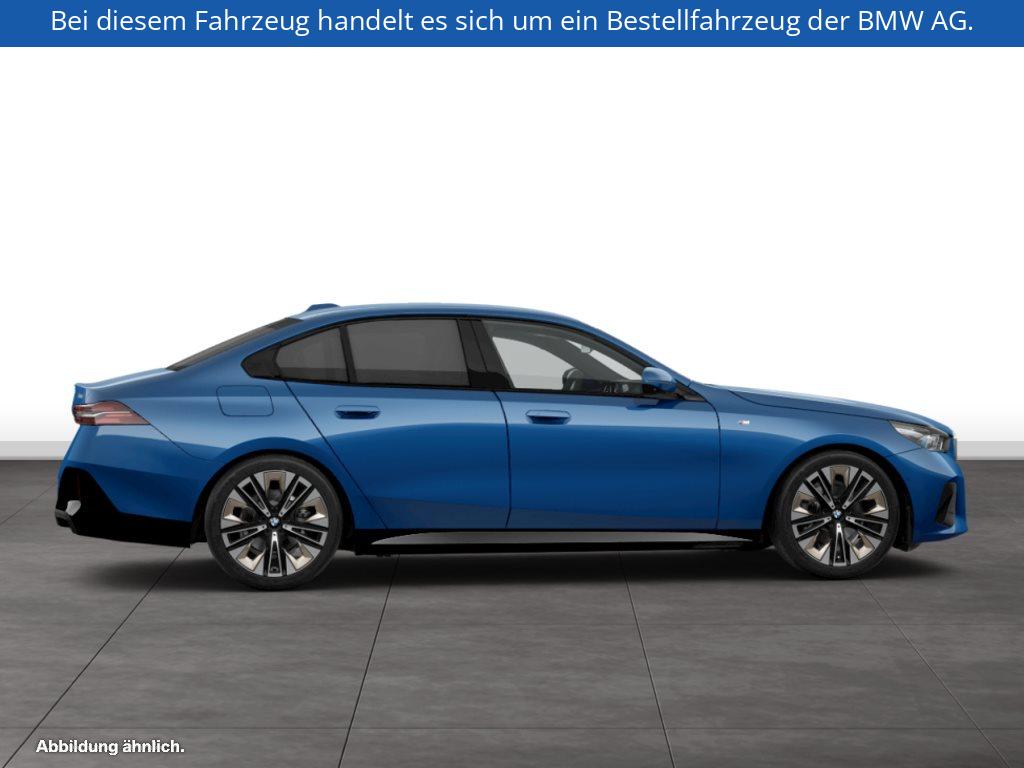 Fahrzeugabbildung BMW 520i Limousine
