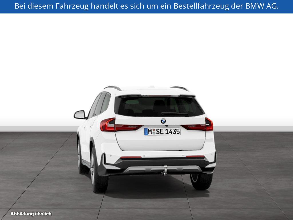 Fahrzeugabbildung BMW X1 xDrive23i