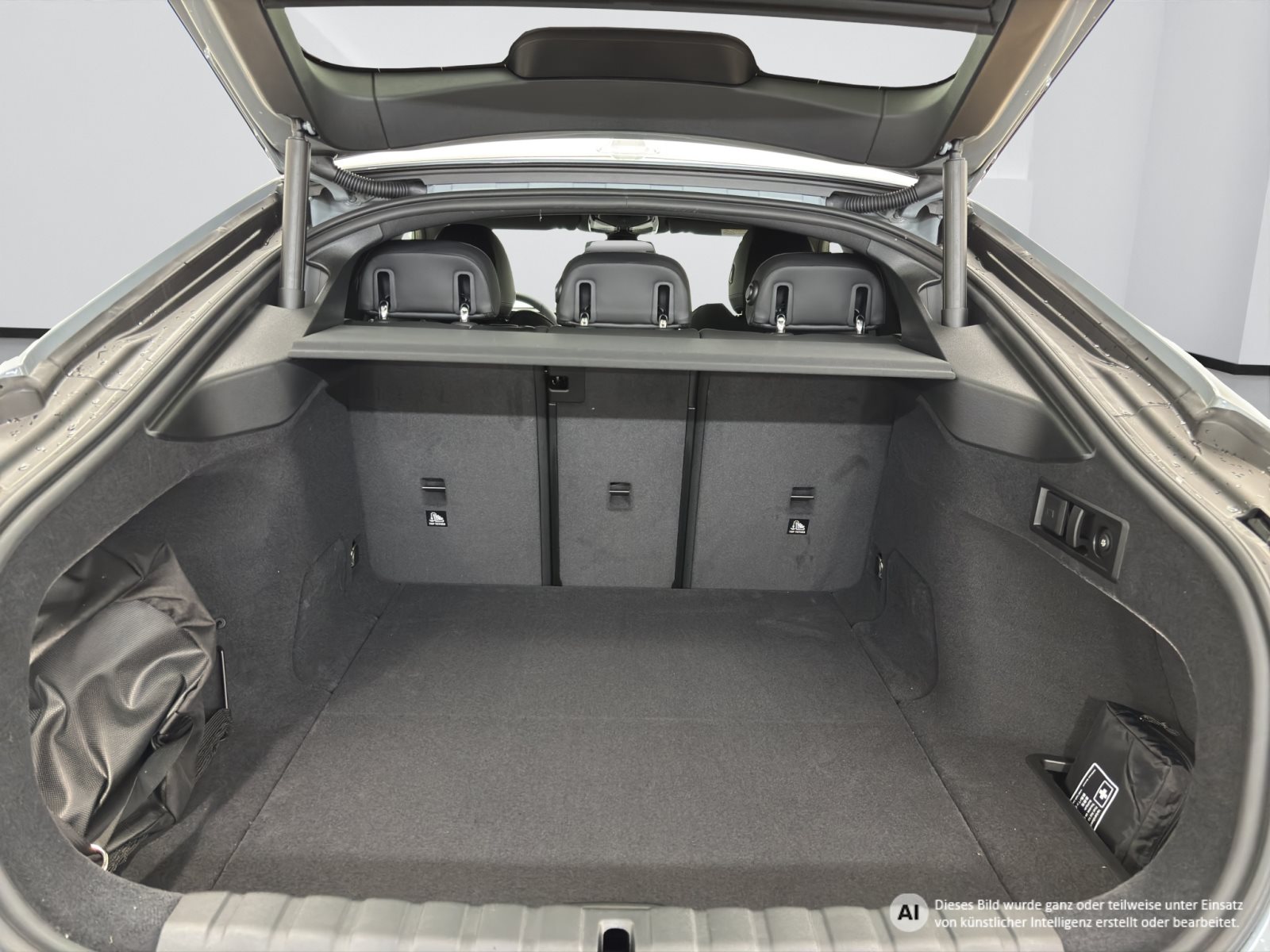 Fahrzeugabbildung BMW i4 eDrive40 [M Sport, HUD, AHK, ACC, RFK, 19 LMR]