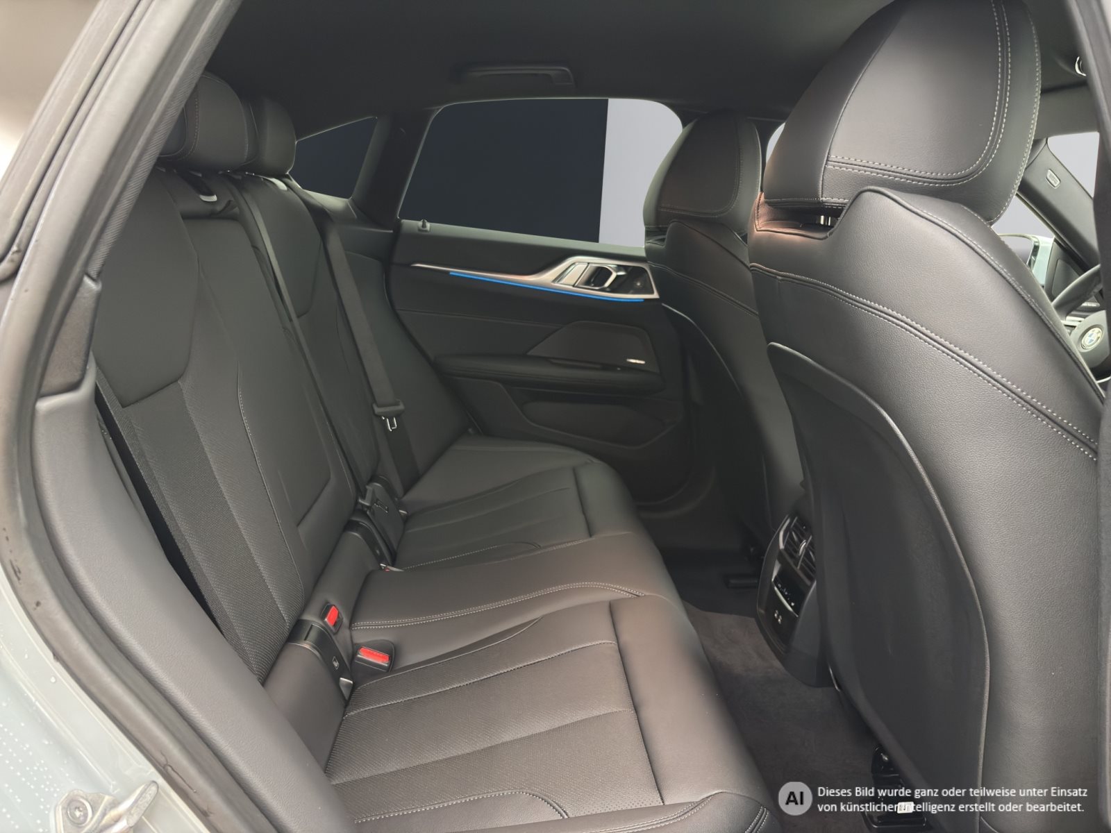 Fahrzeugabbildung BMW i4 eDrive40 [M Sport, HUD, AHK, ACC, RFK, 19 LMR]