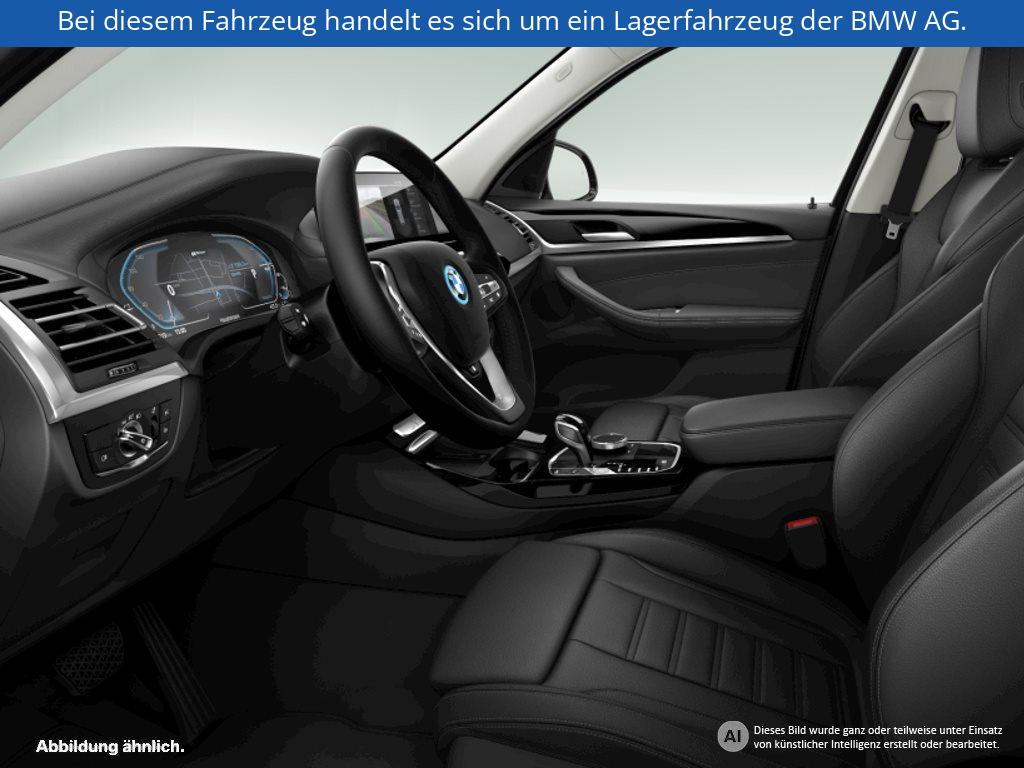 Fahrzeugabbildung BMW X3 xDrive30e