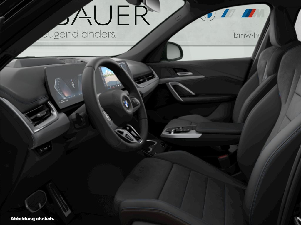Fahrzeugabbildung BMW X1 sDrive20i [M Sport, HUD, AHK, ACC, RFK, 19 LMR]