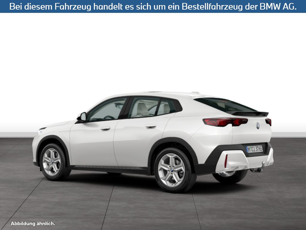 Fahrzeugabbildung BMW X2 sDrive20i