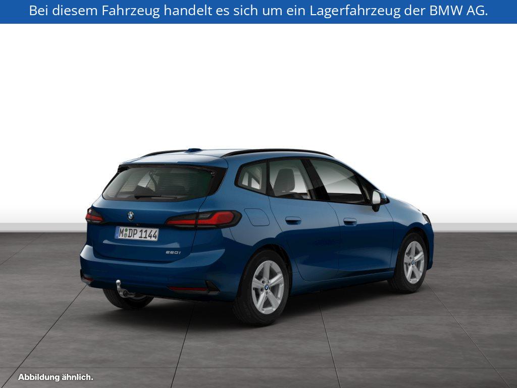 Fahrzeugabbildung BMW 220i Active Tourer