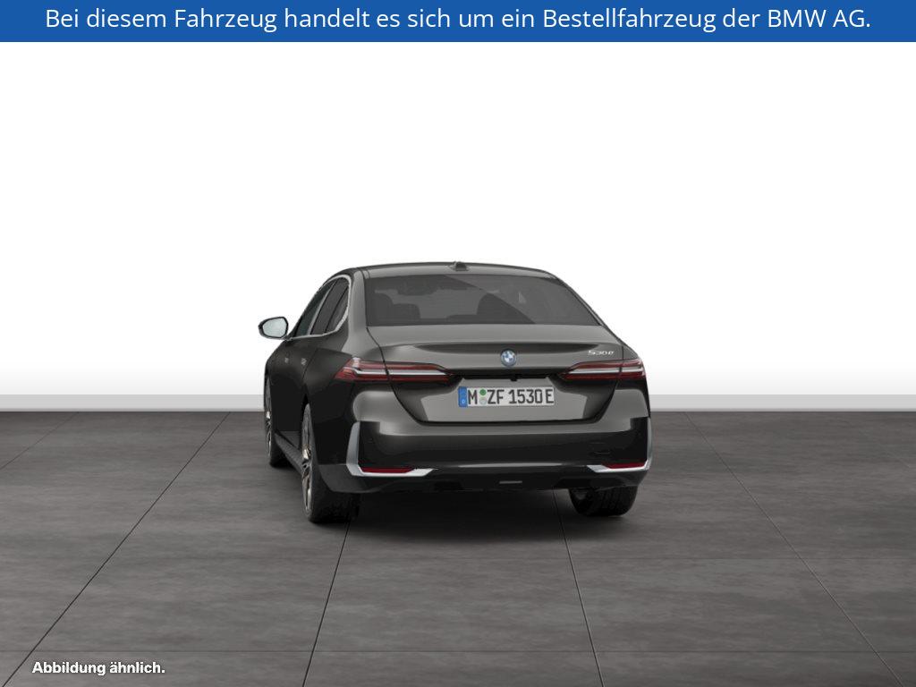 Fahrzeugabbildung BMW 530e Limousine