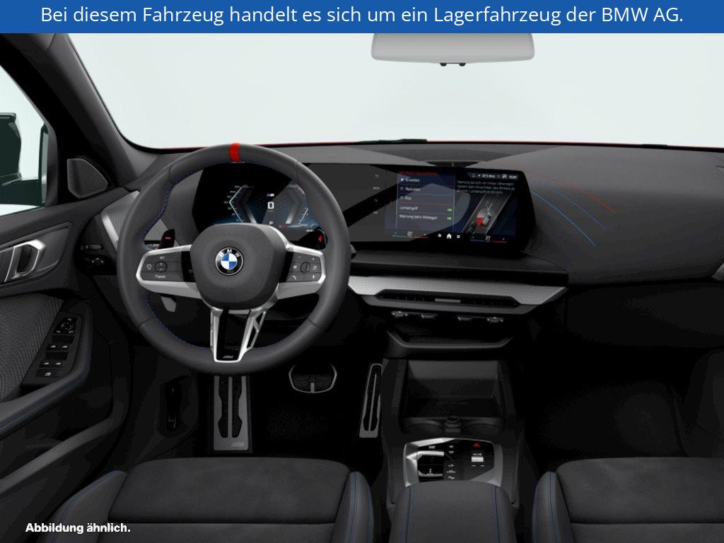 Fahrzeugabbildung BMW M135 xDrive
