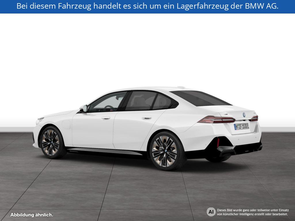 Fahrzeugabbildung BMW 550e xDrive Limousine