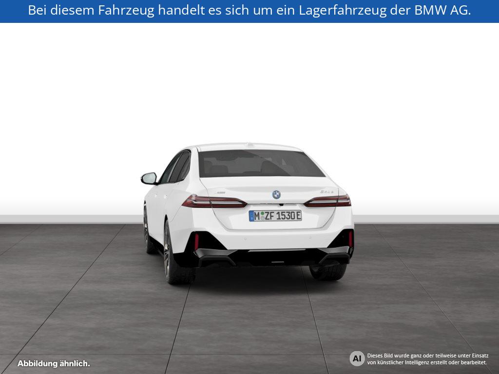 Fahrzeugabbildung BMW 550e xDrive Limousine