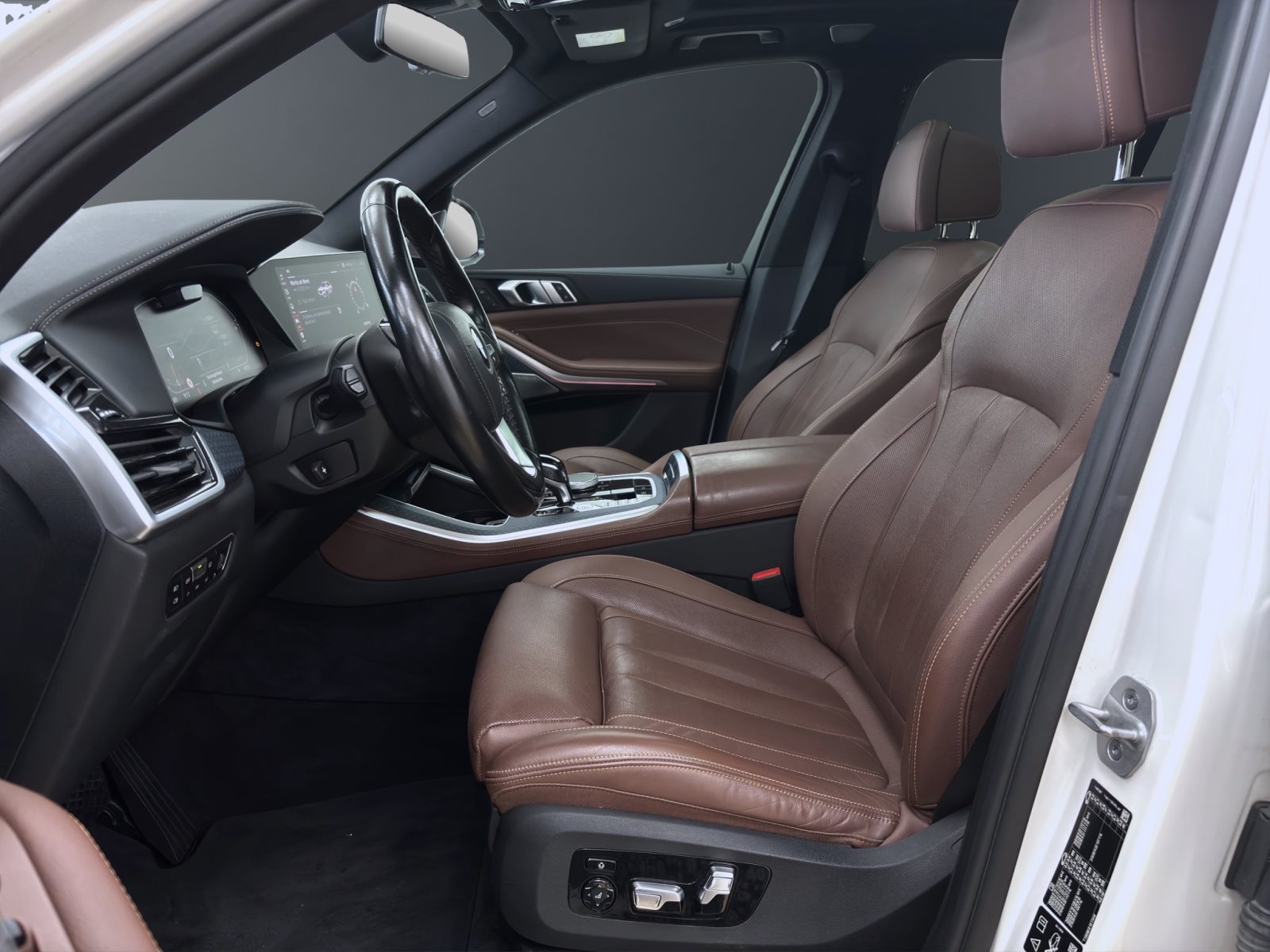 Fahrzeugabbildung BMW X5 xDrive30d [xLine, Laser, B&W Sound, AHK, HUD]