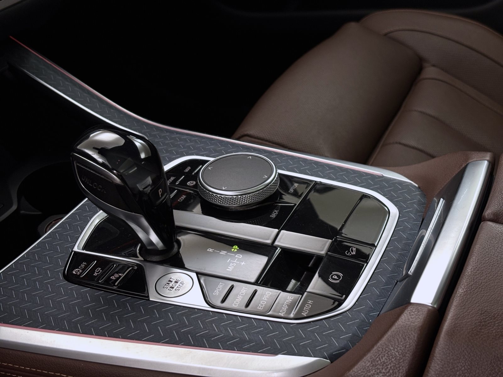 Fahrzeugabbildung BMW X5 xDrive30d [xLine, Laser, B&W Sound, AHK, HUD]