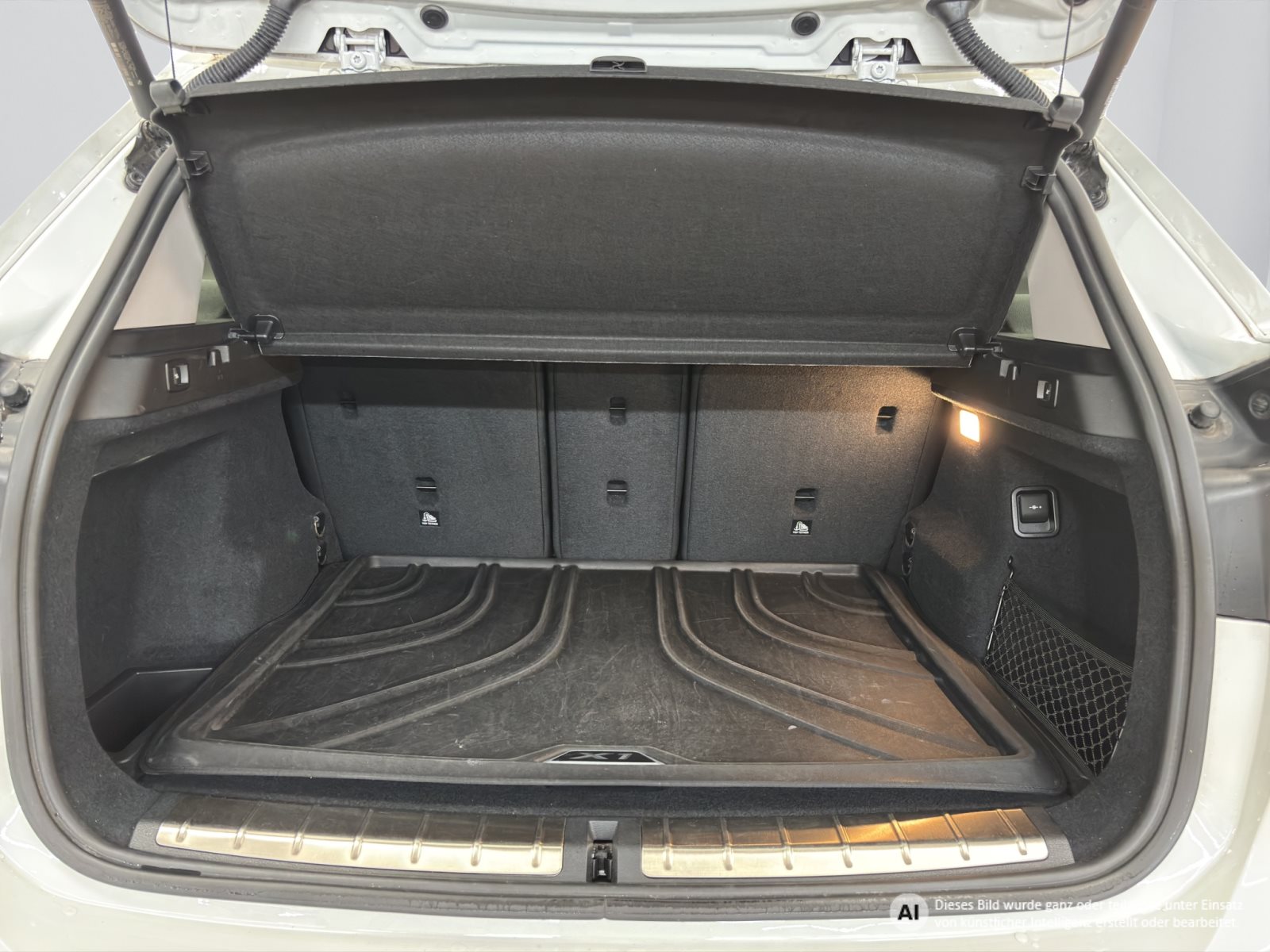 Fahrzeugabbildung BMW X1 sDrive18i Aut. [Sport Line, Navi, SHZ, PDC, LED, Sportsitze]