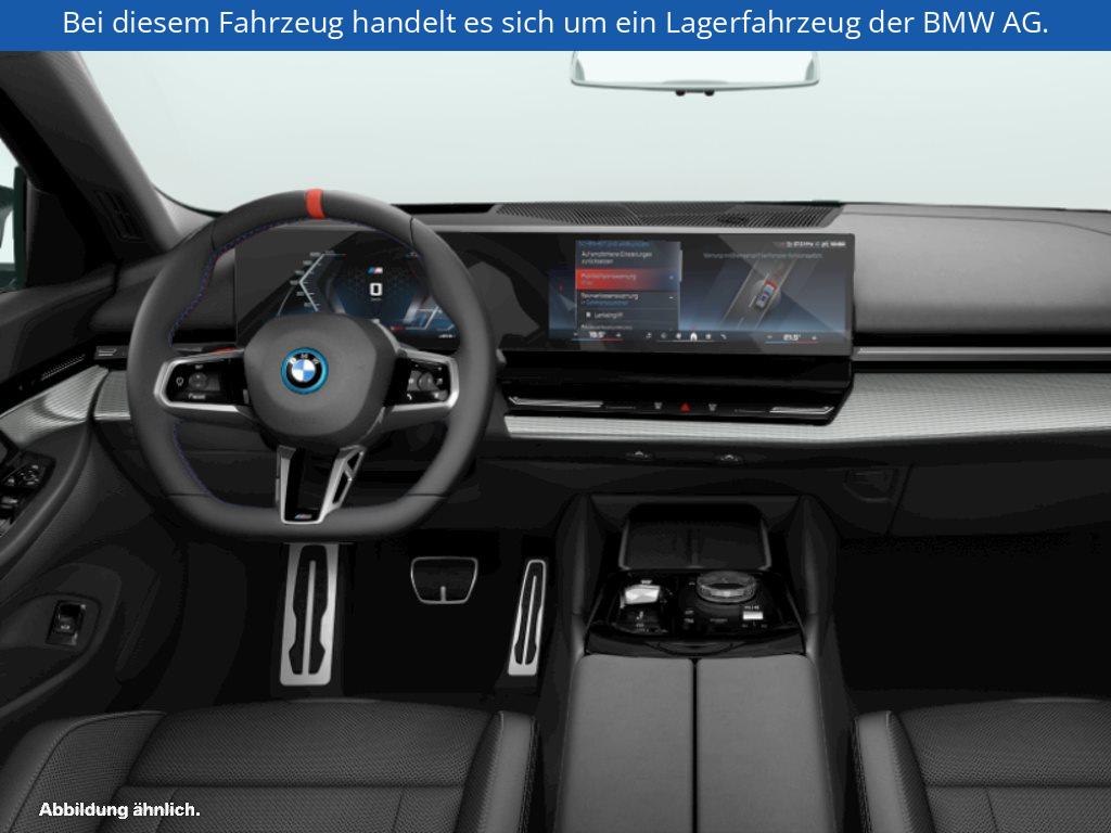 Fahrzeugabbildung BMW i5 M60 xDrive Touring
