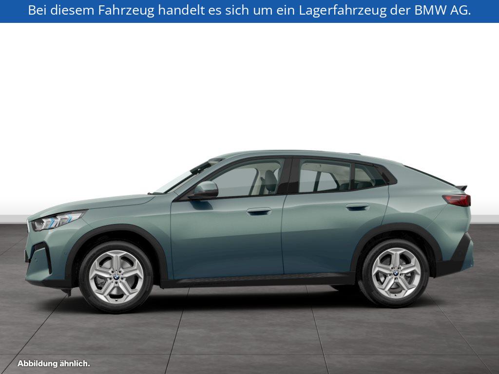 Fahrzeugabbildung BMW X2 sDrive20i