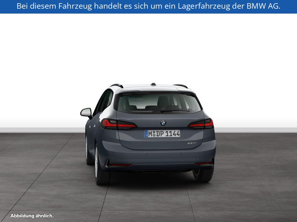 Fahrzeugabbildung BMW 220i Active Tourer