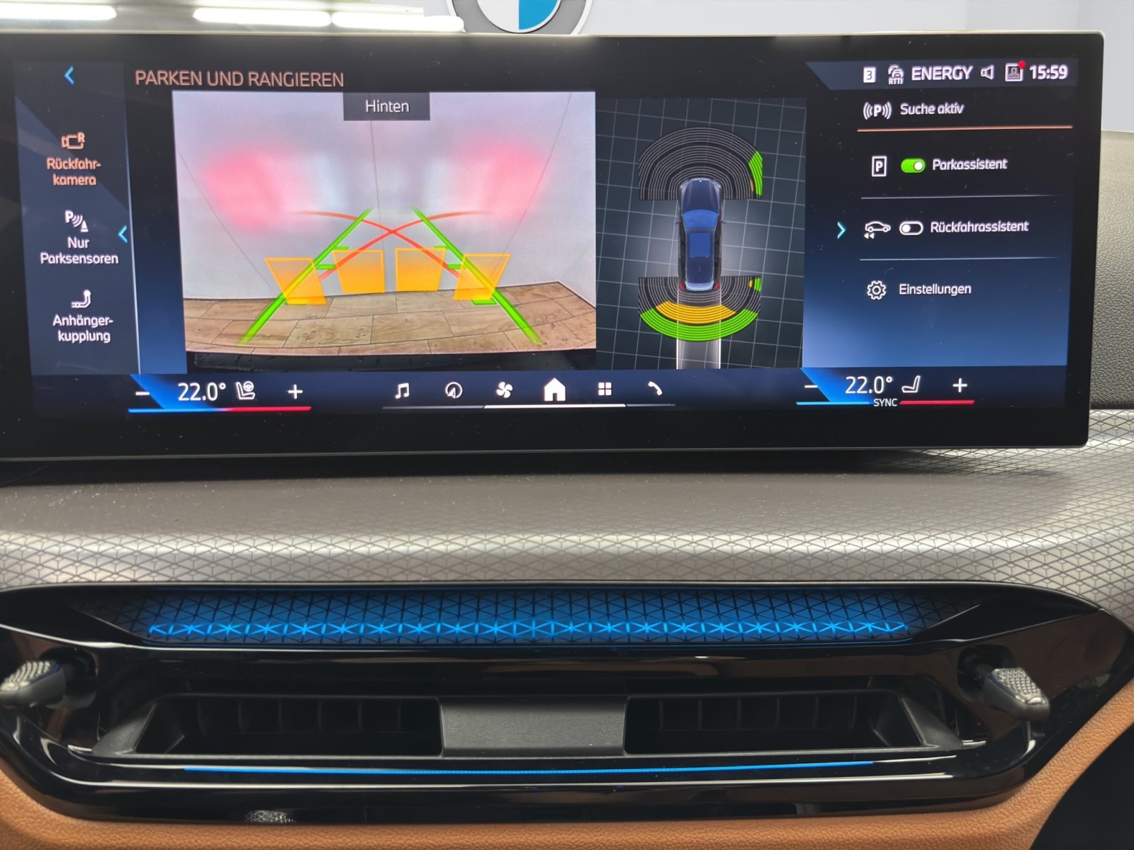 Fahrzeugabbildung BMW 330e xDrive Touring [M Sport, AHK, ACC, RFK, HiFi, 18 LMR]