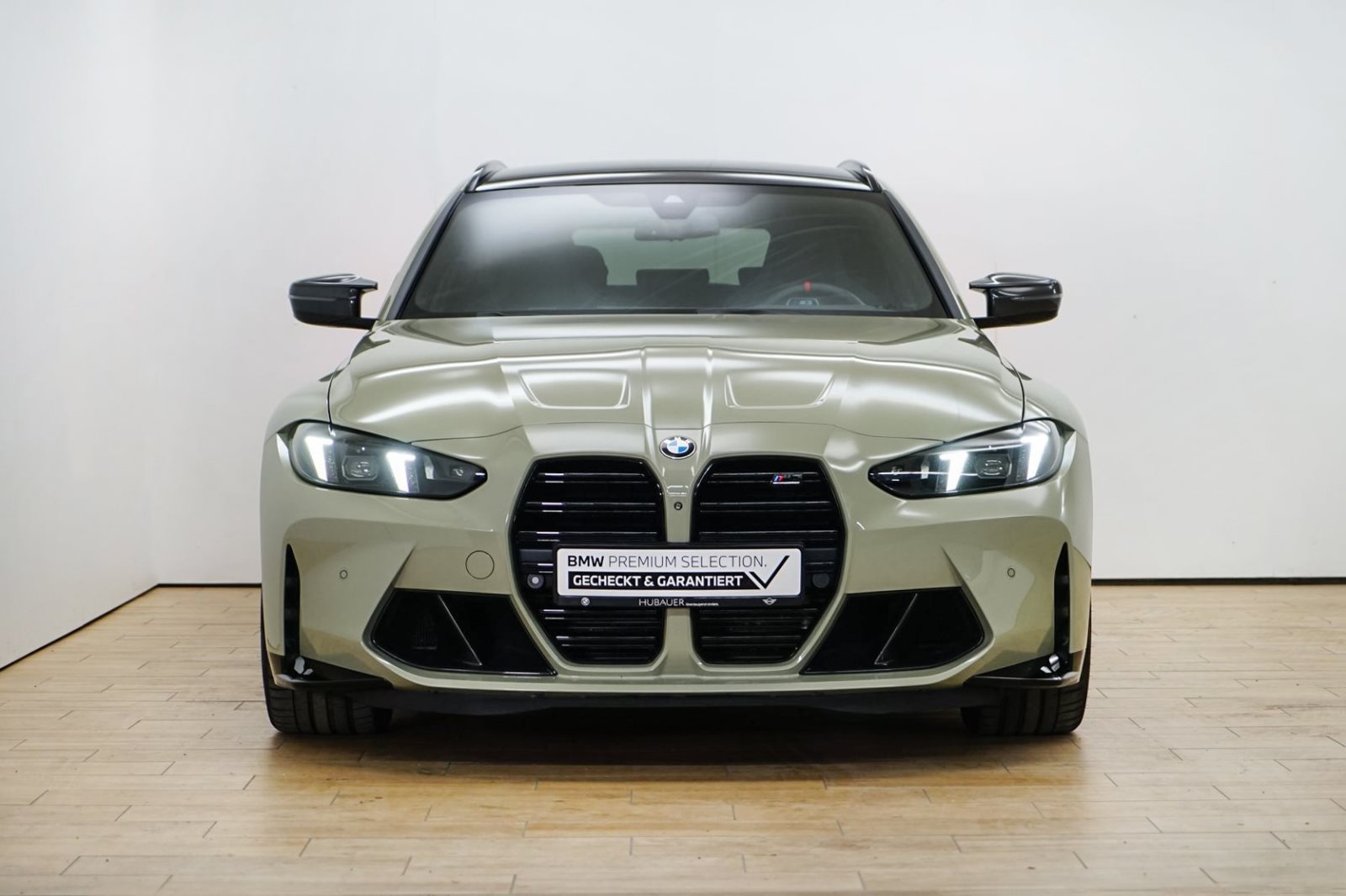 Fahrzeugabbildung BMW M3 Competition M xDrive Touring [Individual, Carbon, M Drivers Pack]