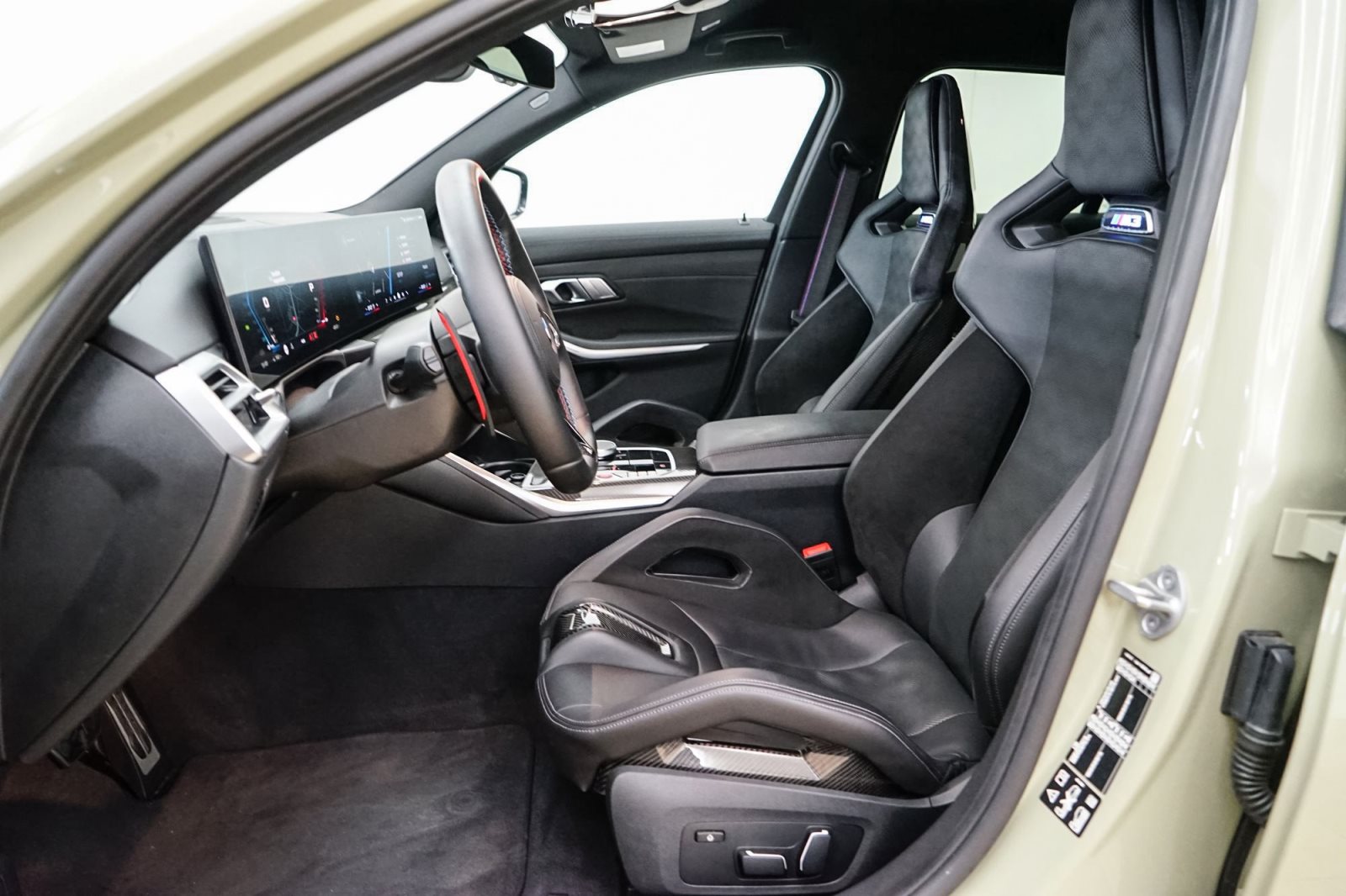 Fahrzeugabbildung BMW M3 Competition M xDrive Touring [Individual, Carbon, M Drivers Pack]