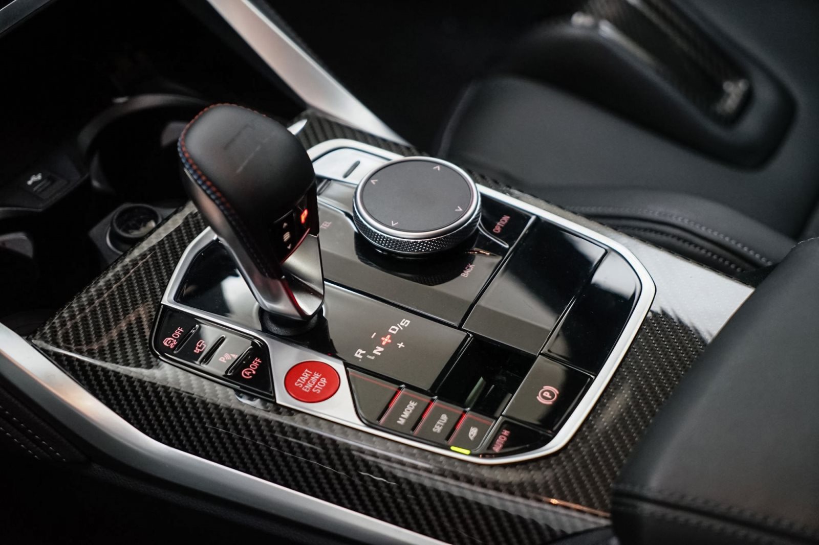 Fahrzeugabbildung BMW M3 Competition M xDrive Touring [Individual, Carbon, M Drivers Pack]