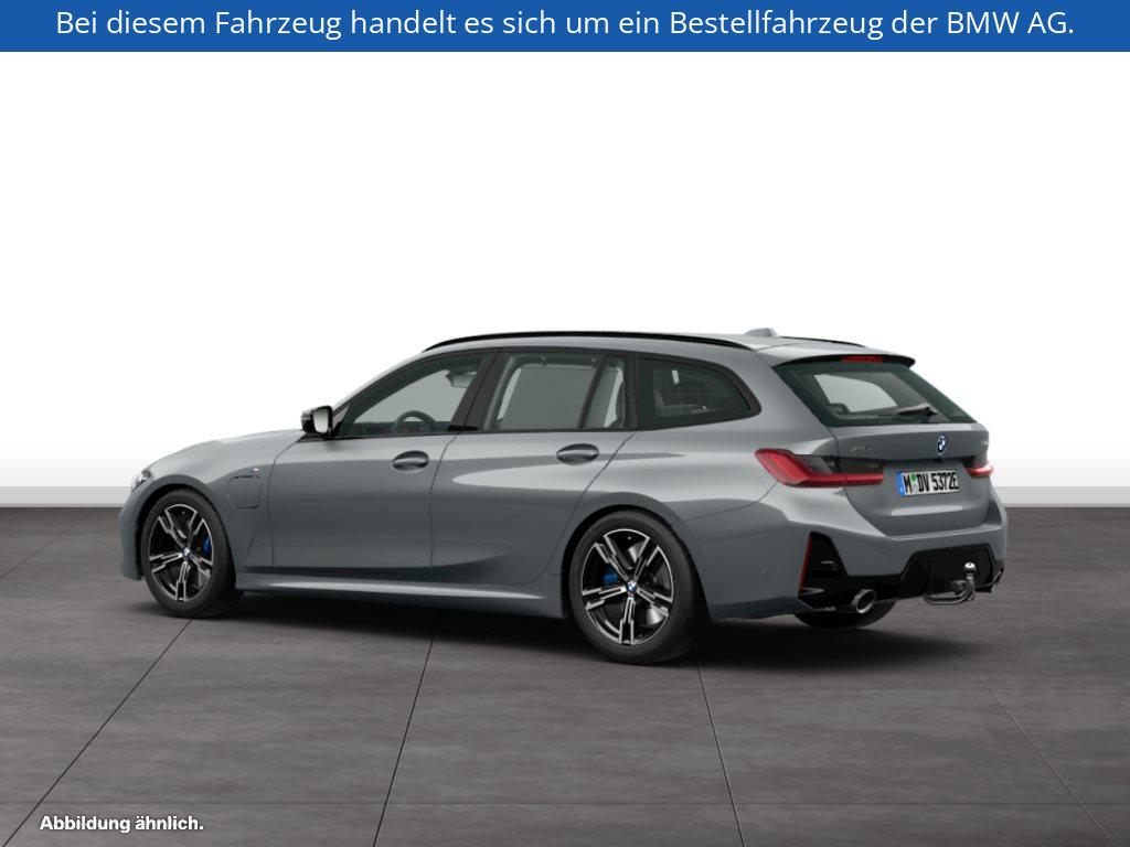 Fahrzeugabbildung BMW 330e xDrive Touring
