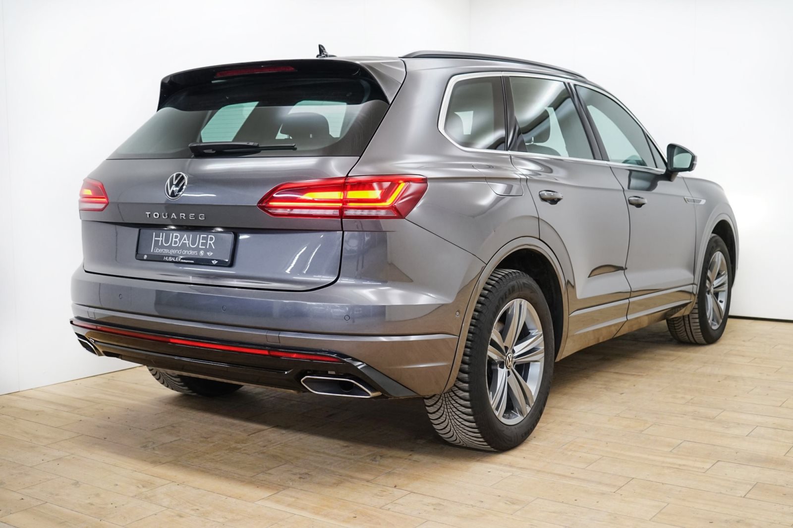 Fahrzeugabbildung Volkswagen Touareg 3.0 V6 TDI 4Motion [R-Line, Navi, ACC, RFK]