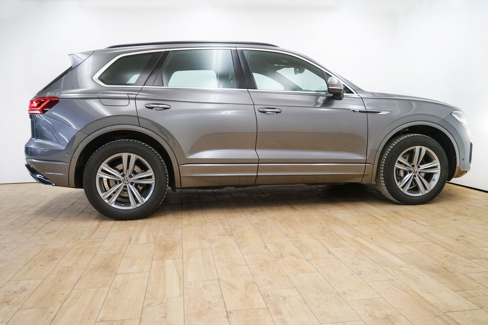Fahrzeugabbildung Volkswagen Touareg 3.0 V6 TDI 4Motion [R-Line, Navi, ACC, RFK]