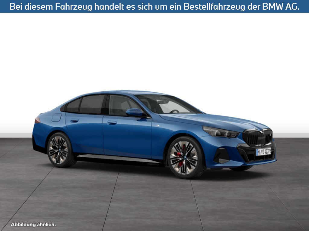 Fahrzeugabbildung BMW i5 eDrive40 Limousine