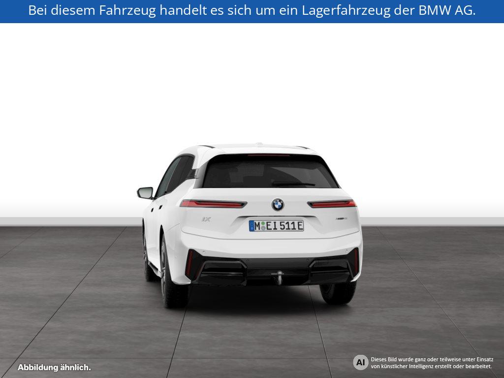 Fahrzeugabbildung BMW iX xDrive45