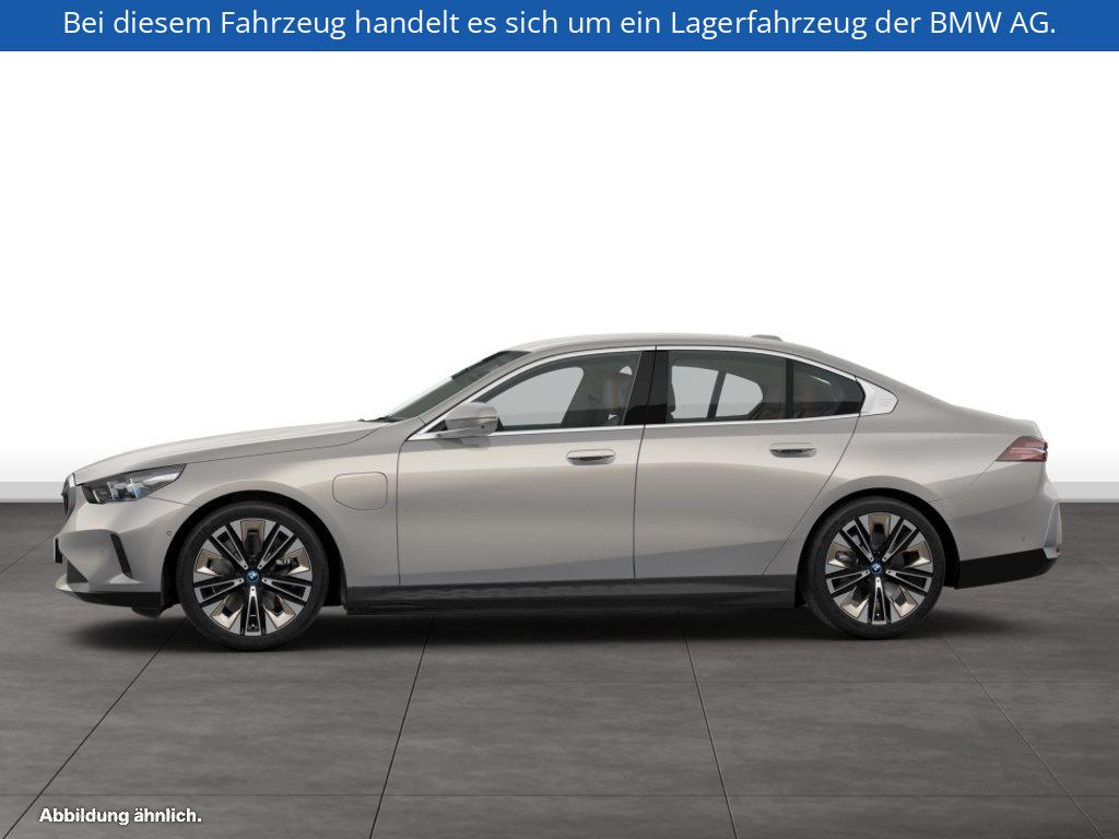 Fahrzeugabbildung BMW 550e xDrive Limousine