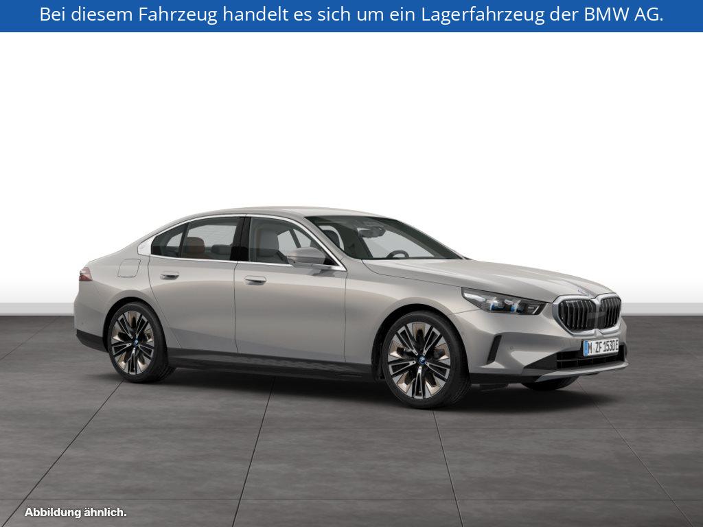 Fahrzeugabbildung BMW 550e xDrive Limousine