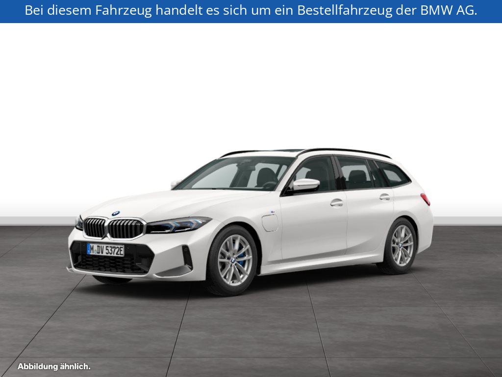 BMW 330e Touring