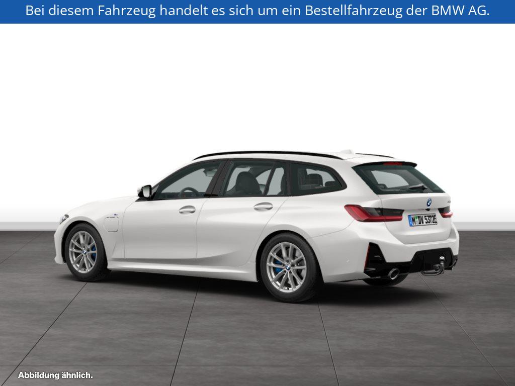 Fahrzeugabbildung BMW 330e Touring