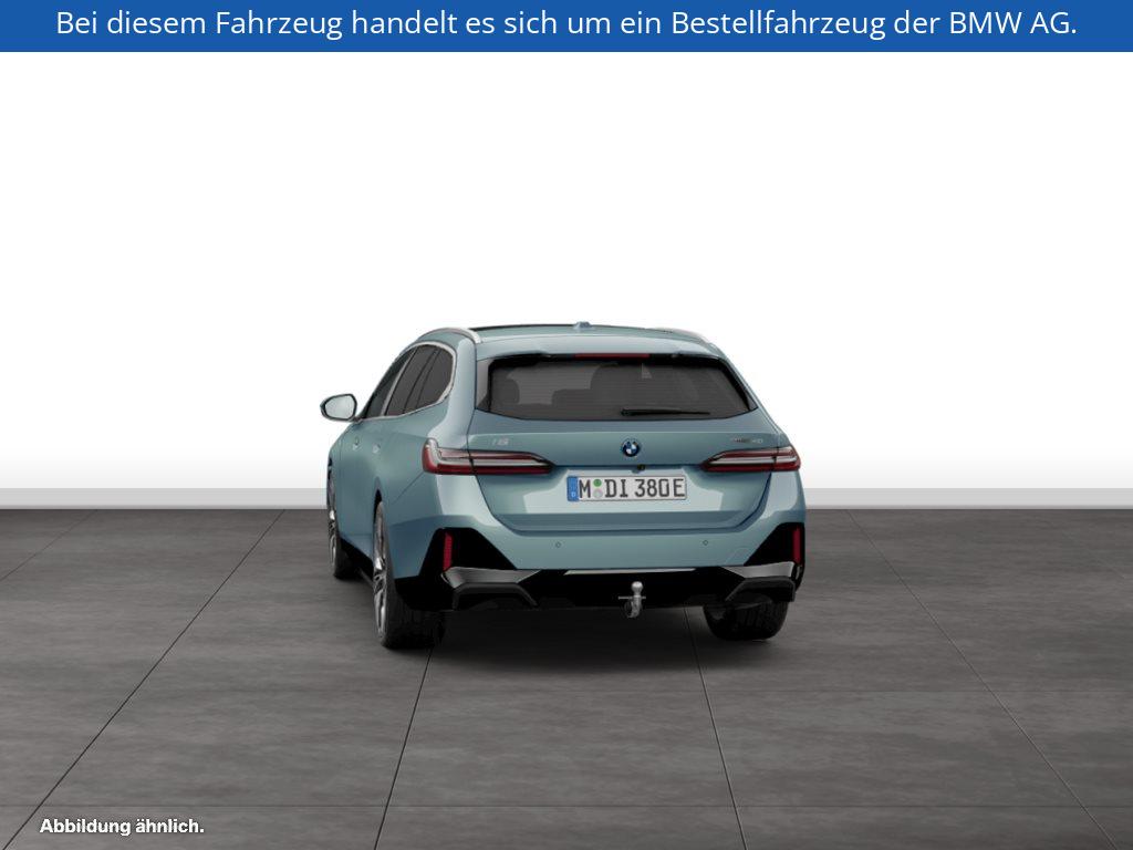 Fahrzeugabbildung BMW i5 eDrive40 Touring