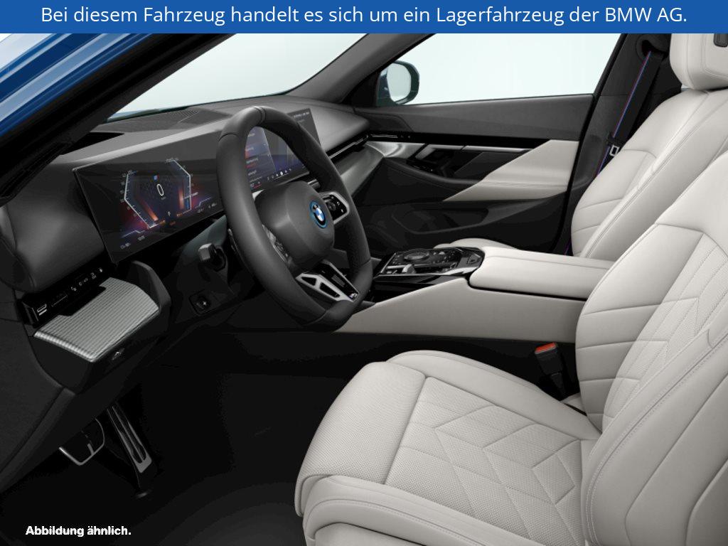 Fahrzeugabbildung BMW i5 xDrive40 Touring