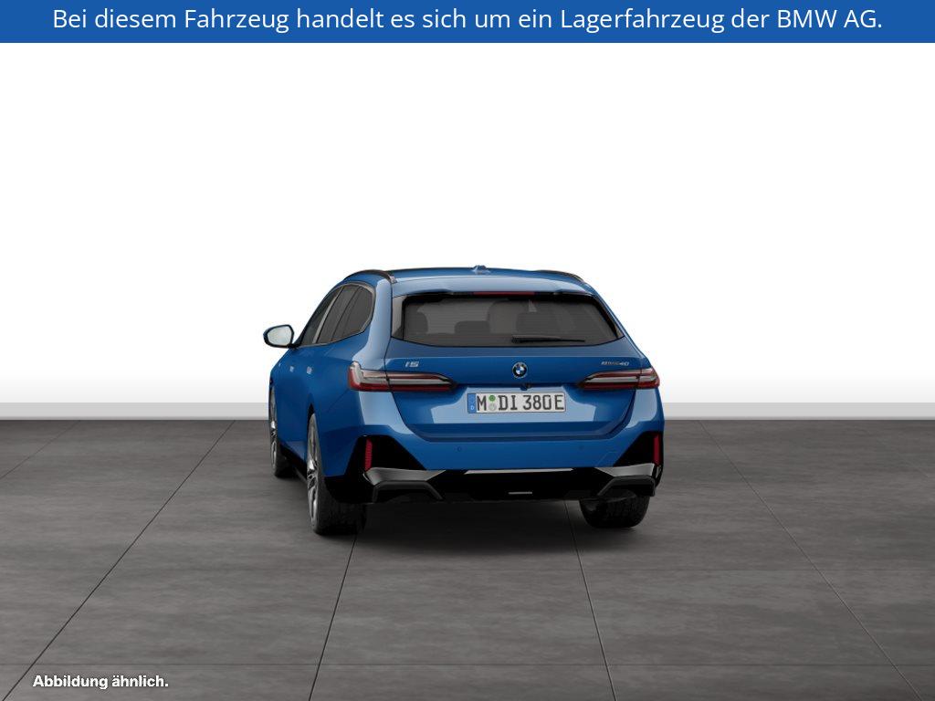Fahrzeugabbildung BMW i5 xDrive40 Touring