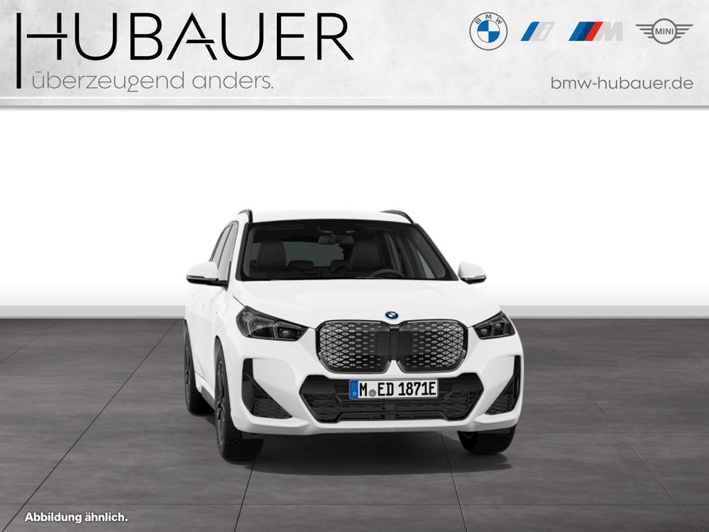 Fahrzeugabbildung BMW iX1 eDrive20 [M Sport Pro, AHK, ACC, 19 LMR, RFK]