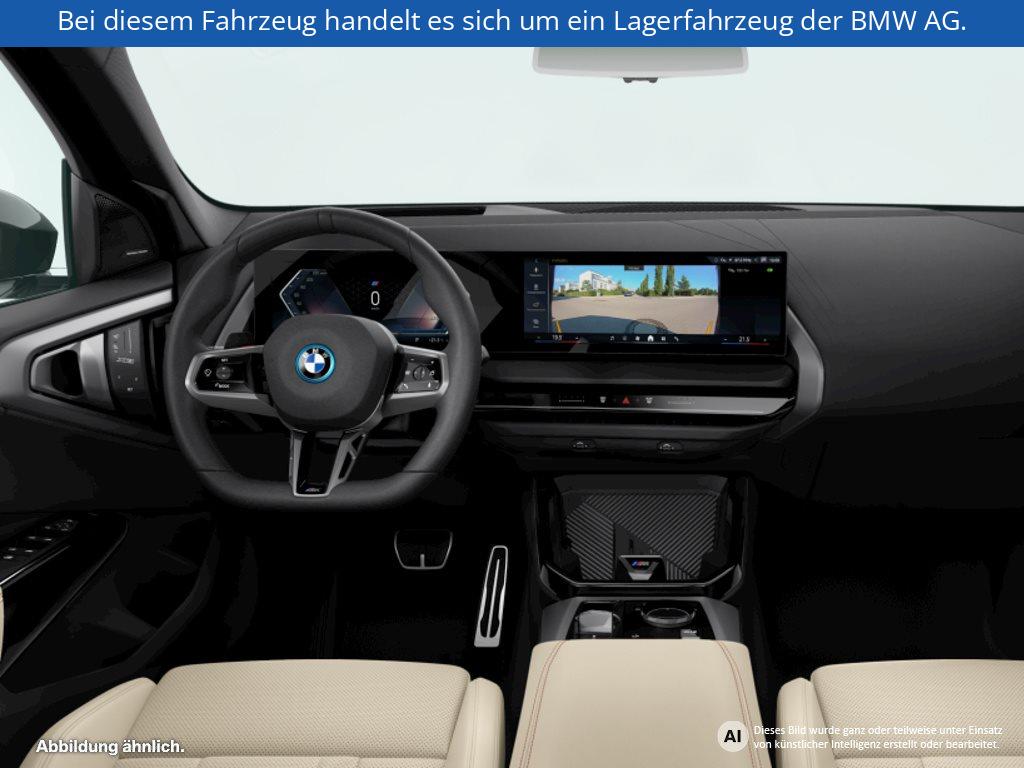 Fahrzeugabbildung BMW X3 30e xDrive