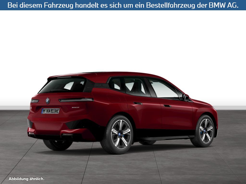 Fahrzeugabbildung BMW iX xDrive50