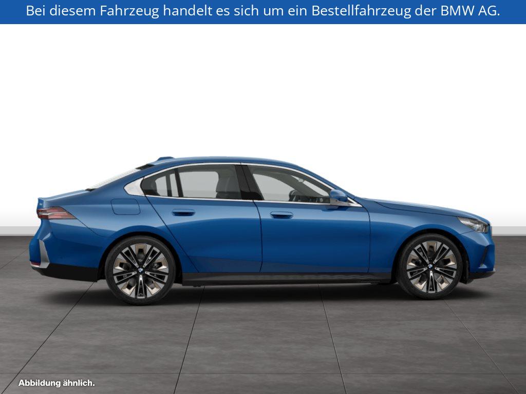 Fahrzeugabbildung BMW 520i Limousine