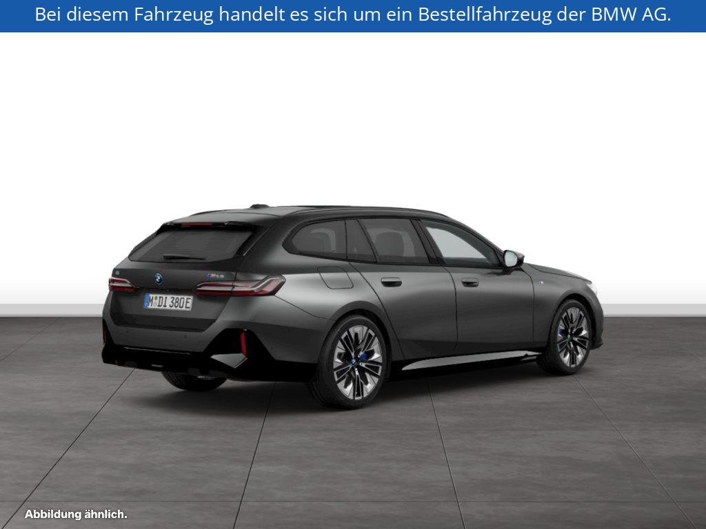 Fahrzeugabbildung BMW i5 M60 xDrive Touring