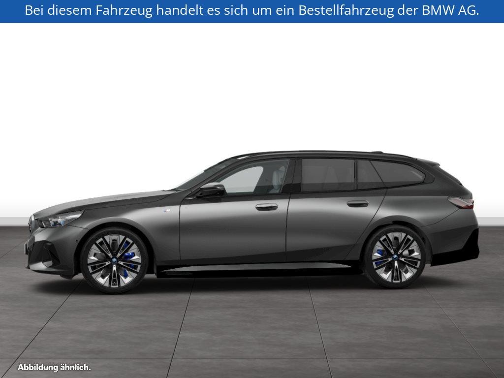 Fahrzeugabbildung BMW i5 M60 xDrive Touring